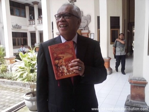 Mr. Otto Cornelis Kaligis has bought Indonesian Bhagavad-gita as it is from Samudrasena Das