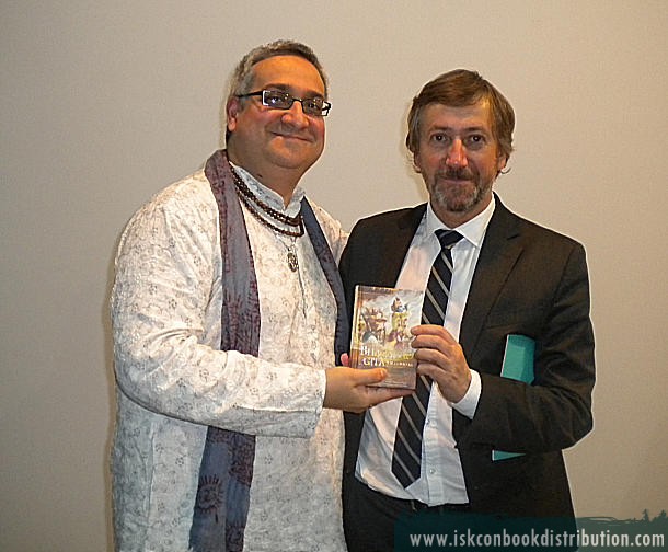 Bhagavad Gita received by  Fernando Arias, Director of Foundation for Pluralism and Coexistence, at Ceuta, a spanish city