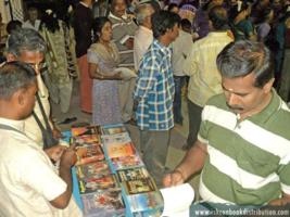 Bhagvad Gita Distribution at Vadassery by ISKCON Kanyakumari