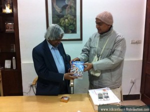 Ex-President and Great Scientist of India receive Srila Prabhupada Bhagvad Gita